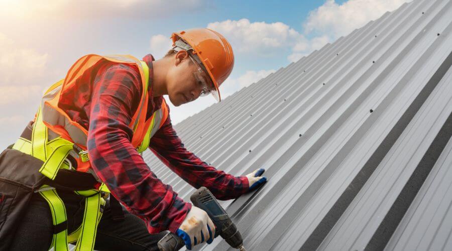 Professional Emergency Roof Repairs services in Leakesville, MS